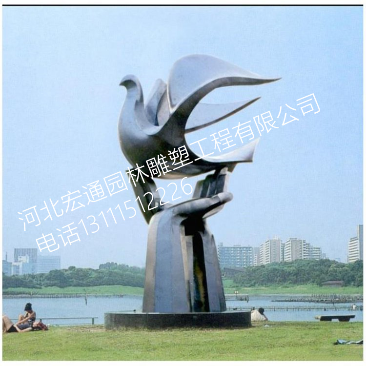 手托和平鸽雕塑 公园不锈钢雕塑